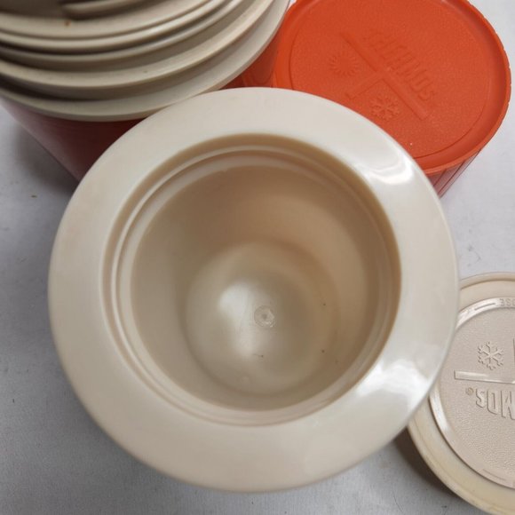 Vintage Thermos Hot or Cold Food Container Gold Model 7002 10 oz. - Picture 6 of 6